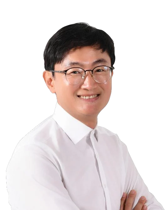 Leo Hong portrait
